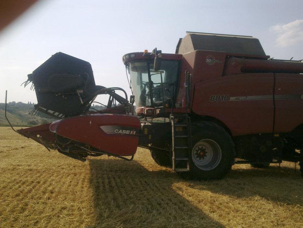 Oldtimer-Mähdrescher Türe ait Case IH Axial Flow 8010, Neumaschine içinde Гірник (resim 2)