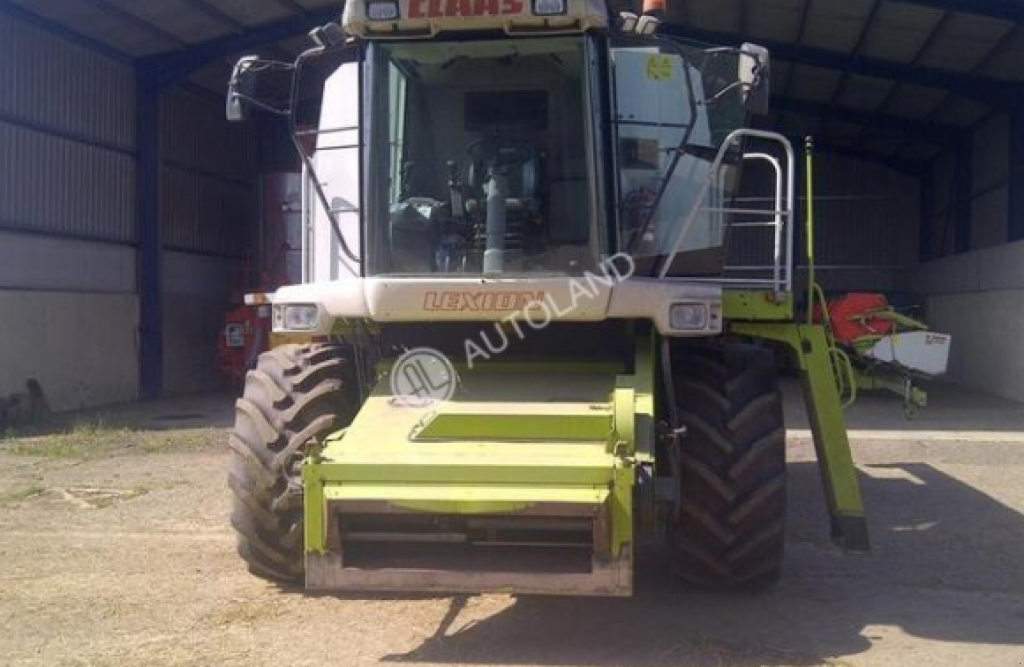 Oldtimer-Mähdrescher des Typs CLAAS Lexion 480, Neumaschine in Здолбунів (Bild 9)