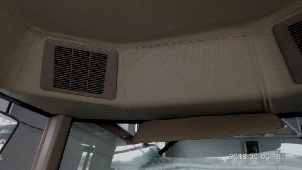 Oldtimer-Traktor typu John Deere 8200, Neumaschine v Здолбунів (Obrázek 2)