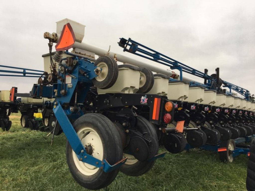 Gareeggenfelder typu Kinze 3600, Gebrauchtmaschine v Здолбунів (Obrázek 4)