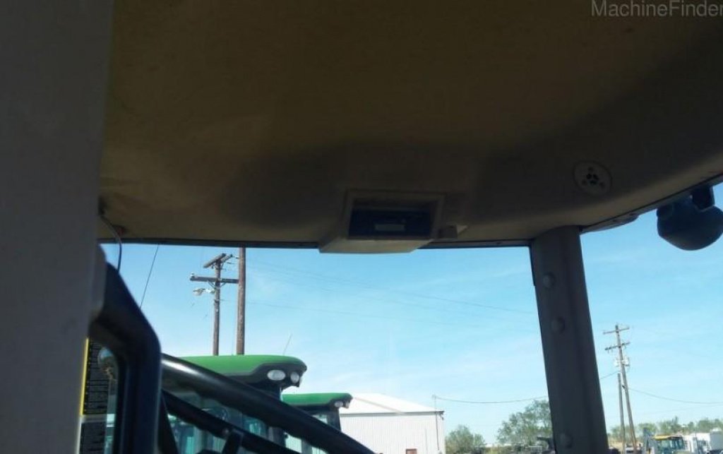 Oldtimer-Traktor des Typs John Deere 8430, Neumaschine in Київ (Bild 9)