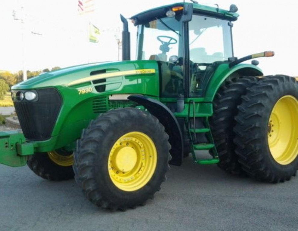 Oldtimer-Traktor a típus John Deere 7930, Neumaschine ekkor: Київ (Kép 1)