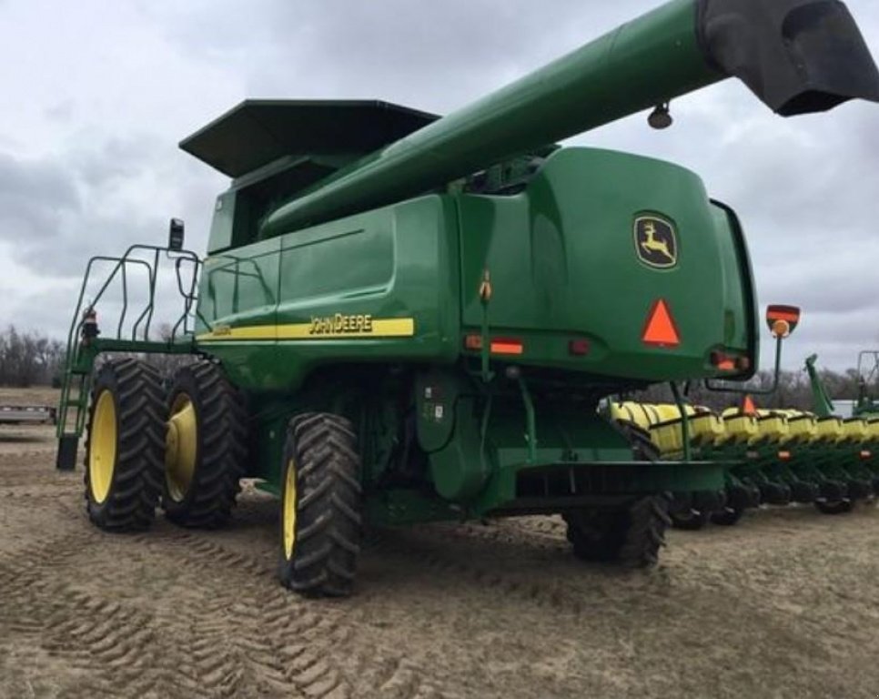 Oldtimer-Mähdrescher typu John Deere 9660 STS,  v Київ (Obrázek 4)