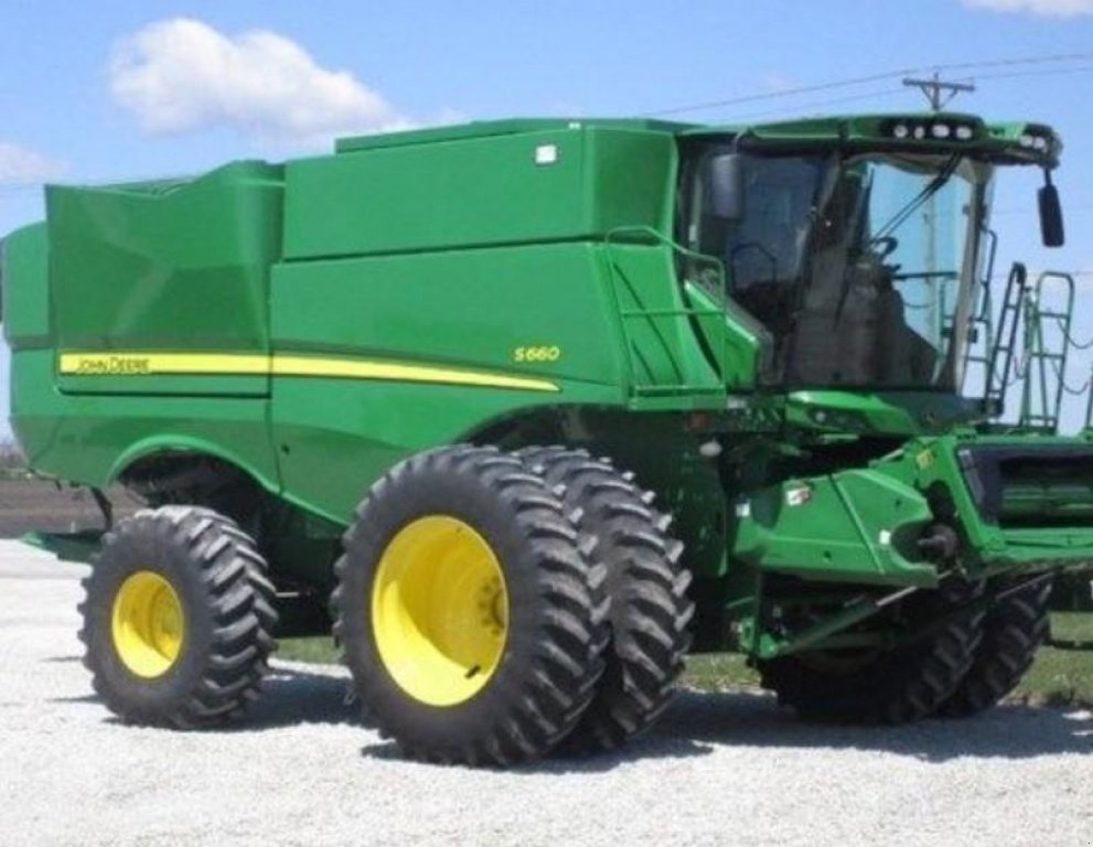 Oldtimer-Mähdrescher typu John Deere S660, Neumaschine v Київ (Obrázek 1)