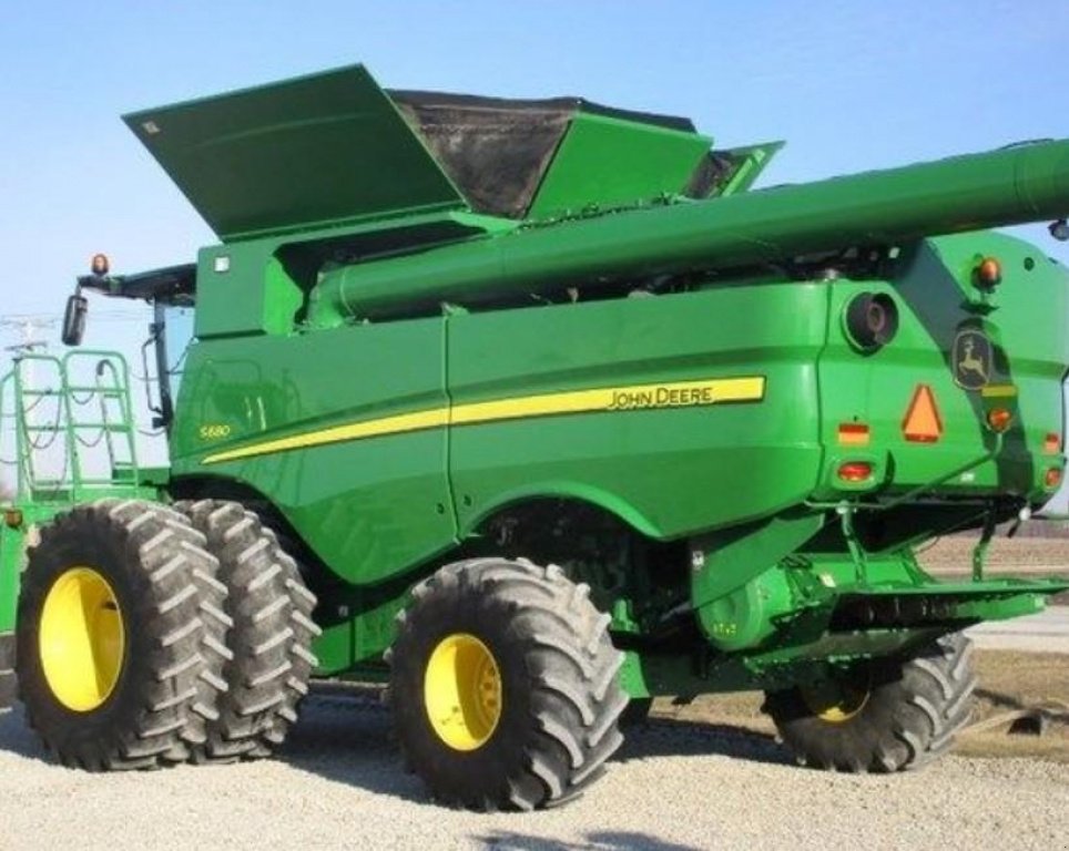 Oldtimer-Mähdrescher del tipo John Deere S680, Neumaschine In Київ (Immagine 10)