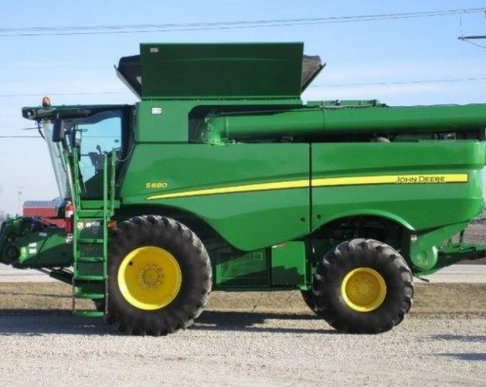 Oldtimer-Mähdrescher del tipo John Deere S680, Neumaschine In Київ (Immagine 9)