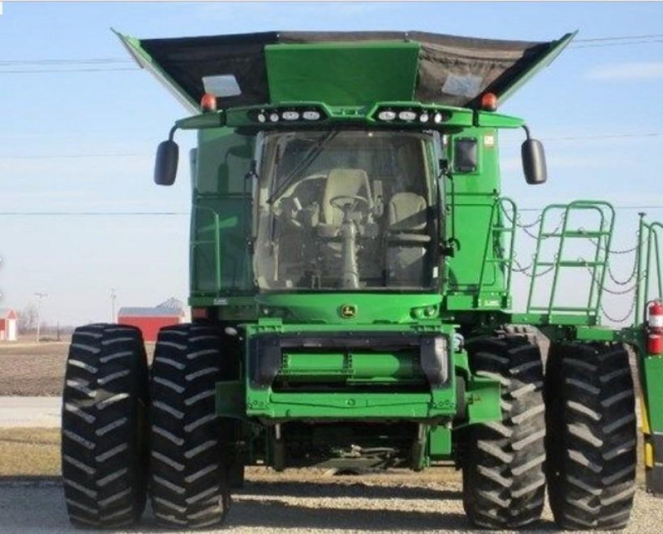 Oldtimer-Mähdrescher del tipo John Deere S680, Neumaschine In Київ (Immagine 1)