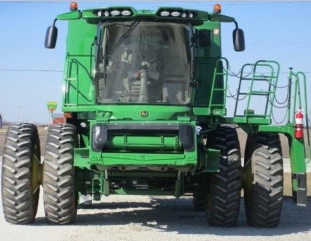 Oldtimer-Mähdrescher typu John Deere S670, Neumaschine v Київ (Obrázek 9)