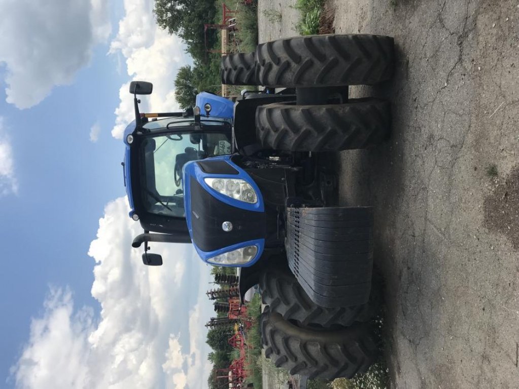 Oldtimer-Traktor des Typs New Holland T8.390, Neumaschine in Черкаси (Bild 3)