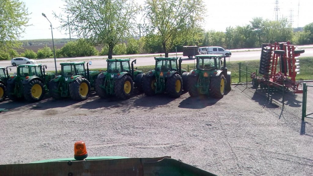 Oldtimer-Traktor tipa John Deere 6910, Neumaschine u Біла Церква (Slika 2)