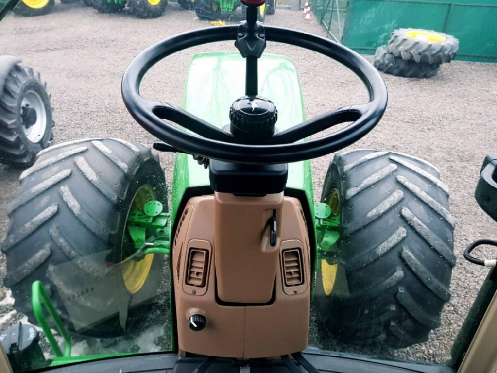 Oldtimer-Traktor typu John Deere 8400, Neumaschine v Біла Церква (Obrázek 8)