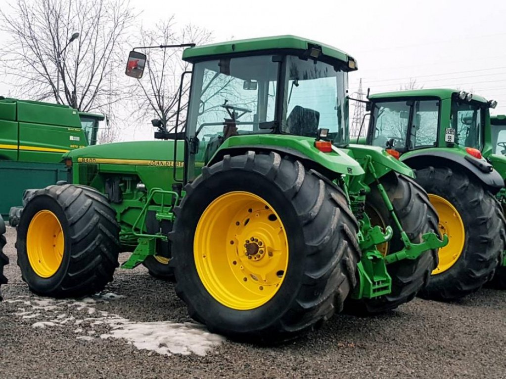Oldtimer-Traktor typu John Deere 8400, Neumaschine v Біла Церква (Obrázek 3)