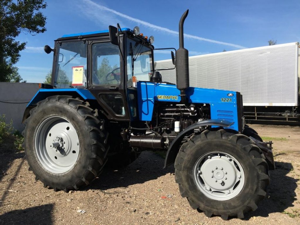 Oldtimer-Traktor typu Belarus Беларус-1221.2, Neumaschine v Не обрано (Obrázek 1)