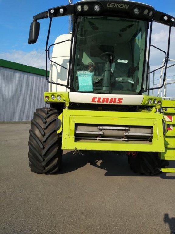 Oldtimer-Mähdrescher des Typs CLAAS Lexion 770, Neumaschine in Київ (Bild 3)
