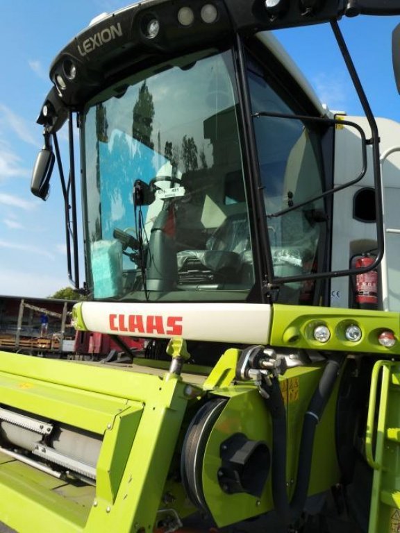 Oldtimer-Mähdrescher des Typs CLAAS Lexion 770, Neumaschine in Київ (Bild 2)