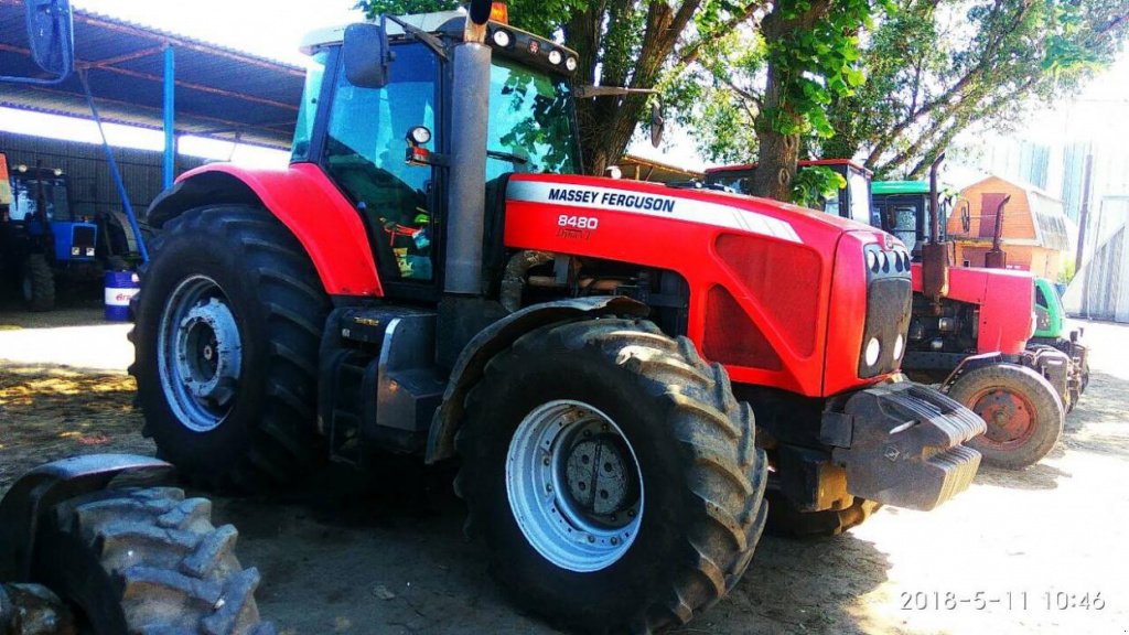 Oldtimer-Traktor typu Massey Ferguson 8480,  v Дніпропетровськ (Obrázek 1)