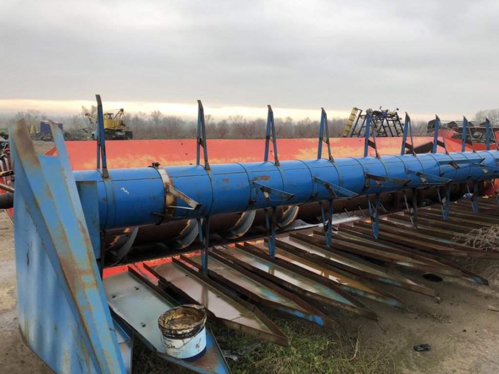 Oldtimer-Mähdrescher des Typs Massey Ferguson 7278 Cerea, Neumaschine in Белгород-Дністровський (Bild 3)