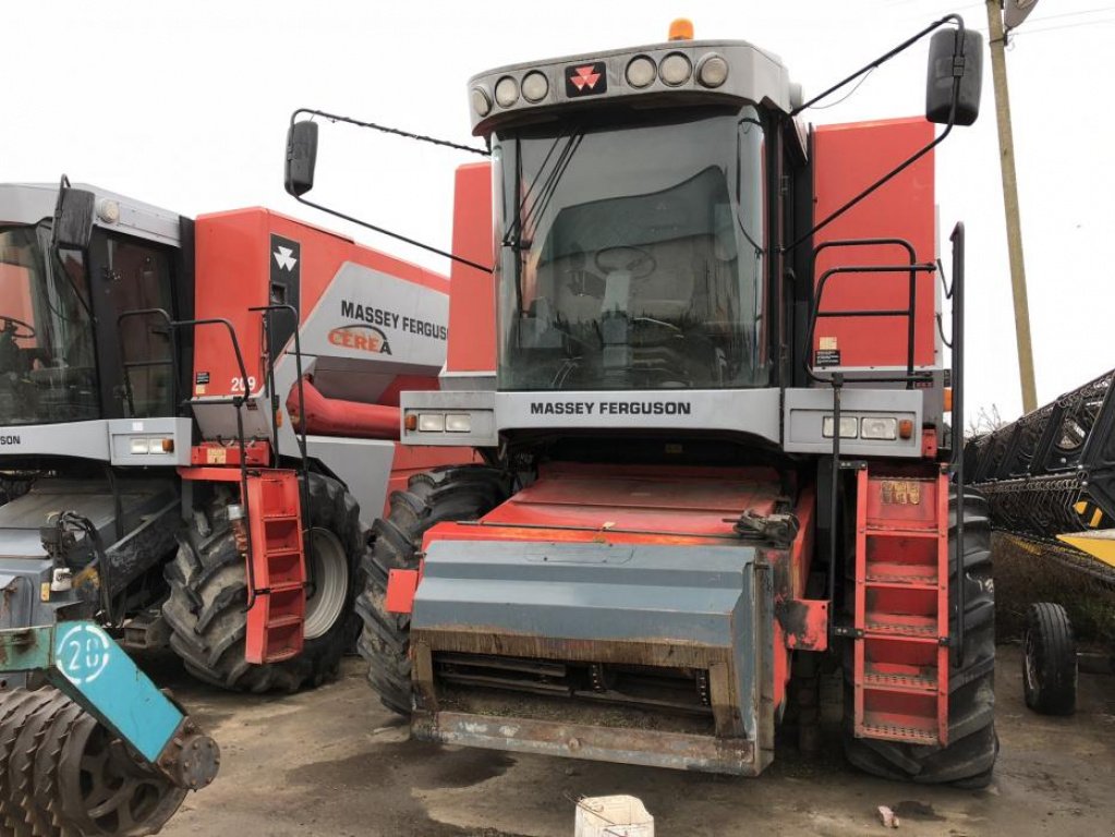 Oldtimer-Mähdrescher des Typs Massey Ferguson 7278 Cerea, Neumaschine in Белгород-Дністровський (Bild 4)