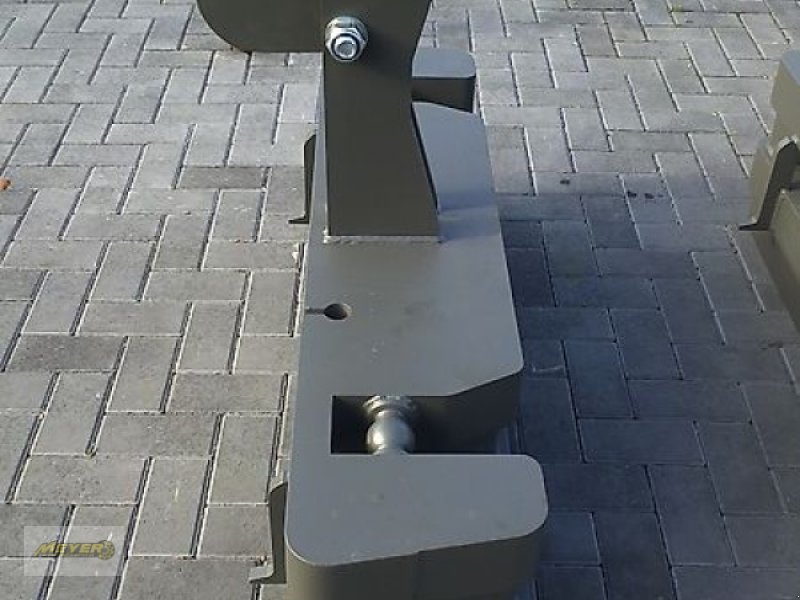 Sonstiges Traktorzubehör del tipo Meyer Agrartechnik KB 80 Frontgewicht, Neumaschine en Andervenne (Imagen 1)