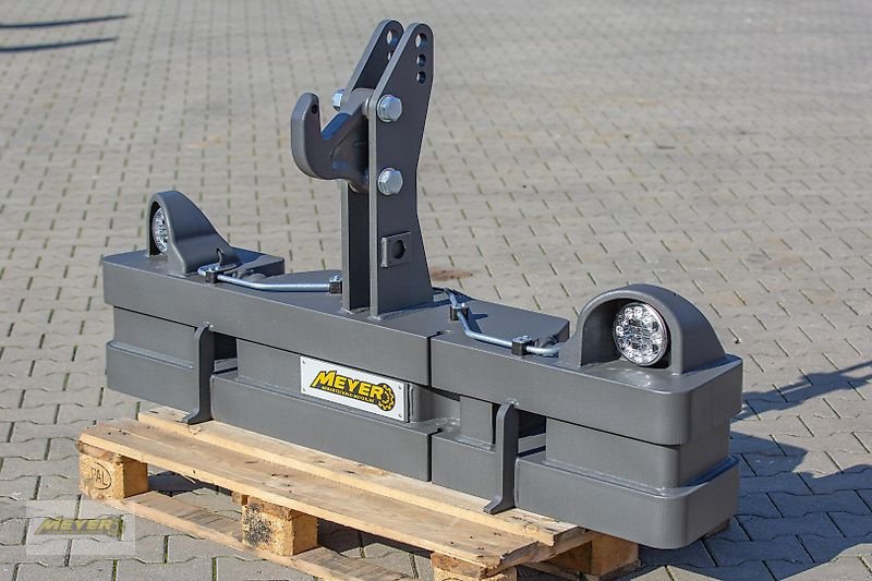 Sonstiges Traktorzubehör типа Meyer Agrartechnik KB 105 Frontgewicht ohne Beleuchtung, Neumaschine в Andervenne (Фотография 4)