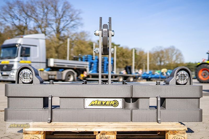 Sonstiges Traktorzubehör типа Meyer Agrartechnik KB 105 Frontgewicht ohne Beleuchtung, Neumaschine в Andervenne (Фотография 5)