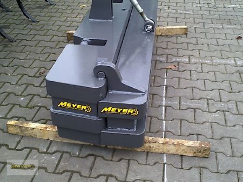 Sonstiges Traktorzubehör vrste Meyer Agrartechnik KB 105 Frontgewicht ohne Beleuchtung, Neumaschine v Andervenne (Slika 1)
