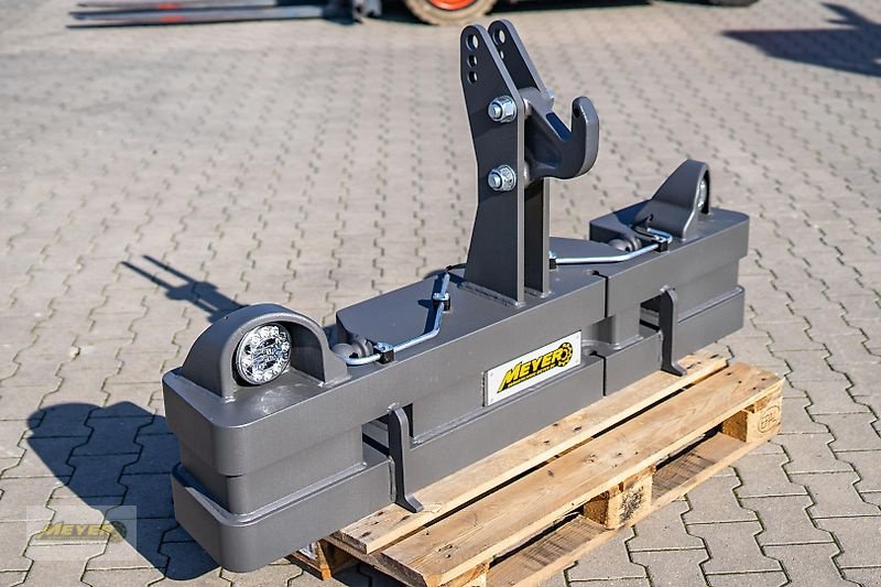 Sonstiges Traktorzubehör типа Meyer Agrartechnik KB 105 Frontgewicht ohne Beleuchtung, Neumaschine в Andervenne (Фотография 8)