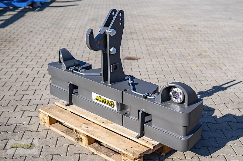 Sonstiges Traktorzubehör типа Meyer Agrartechnik KB 105 Frontgewicht ohne Beleuchtung, Neumaschine в Andervenne (Фотография 9)