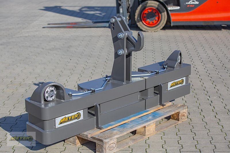 Frontgewicht типа Meyer Agrartechnik KB 145 Frontgewicht ohne Beleuchtung, Neumaschine в Andervenne (Фотография 8)