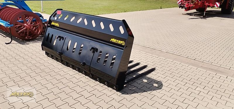 Frontladerzubehör of the type Meyer Agrartechnik DSG 12, Neumaschine in Andervenne (Picture 7)