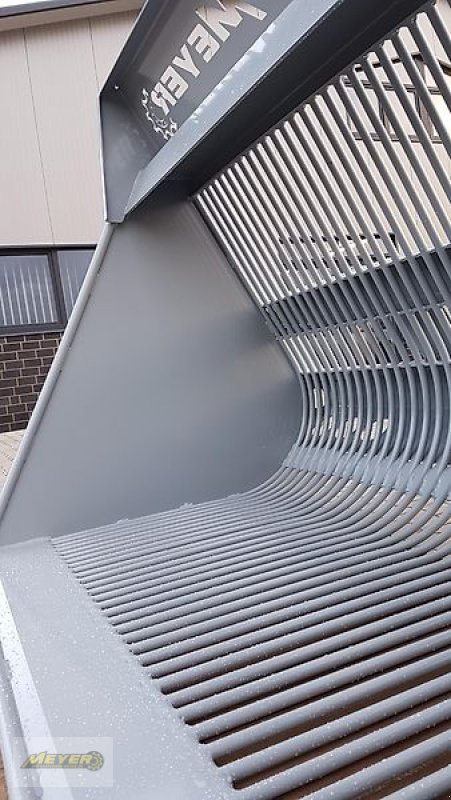 Frontladerzubehör of the type Meyer Agrartechnik KK 2200 Profiline mit Aufsatz Kartoffelkorb/Siebschaufel/Schaufel, Neumaschine in Andervenne (Picture 9)