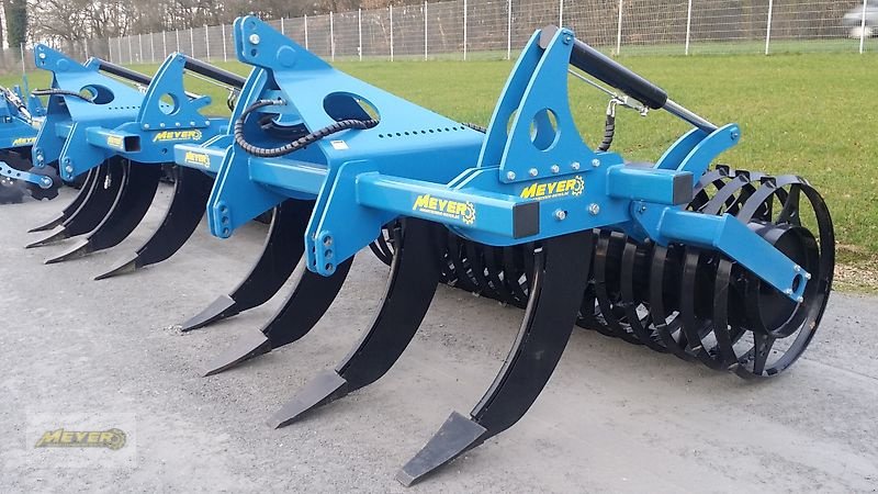 Tiefenlockerer of the type Meyer Agrartechnik Untergrundhaken UH4 Maxi, Neumaschine in Andervenne (Picture 18)