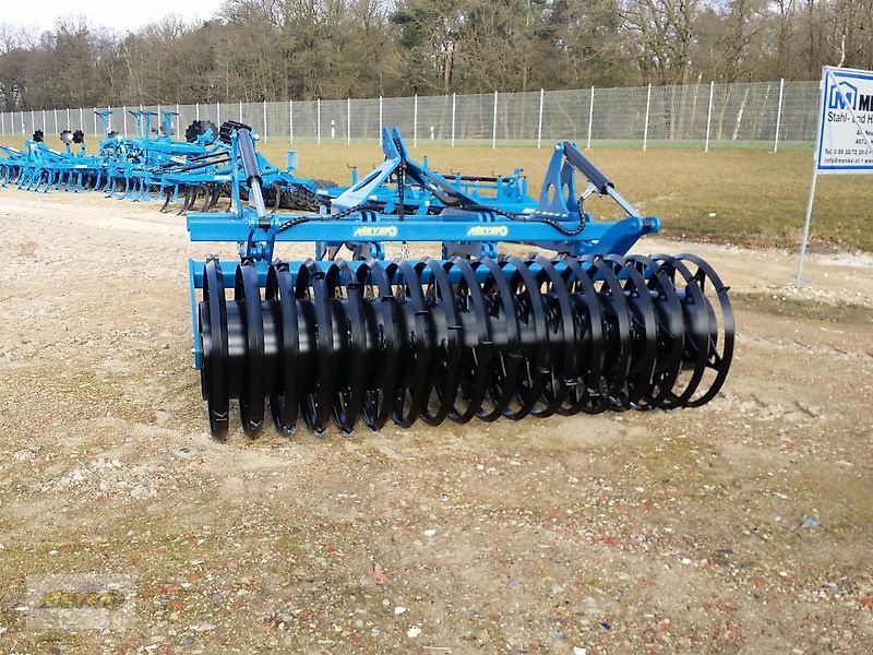 Tiefenlockerer Türe ait Meyer Agrartechnik Untergrundhaken UH4 Maxi, Neumaschine içinde Andervenne (resim 3)