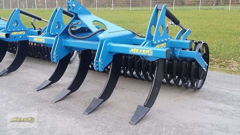 Tiefenlockerer of the type Meyer Agrartechnik Untergrundhaken UH4 Maxi, Neumaschine in Andervenne (Picture 17)
