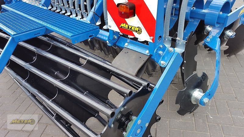 Kurzscheibenegge Türe ait Meyer Agrartechnik KSE 3000, Neumaschine içinde Andervenne (resim 21)