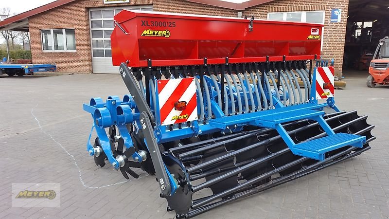 Kurzscheibenegge of the type WM Meyer KSE 3000, Neumaschine in Andervenne (Picture 20)