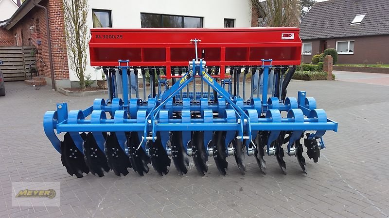 Kurzscheibenegge of the type WM Meyer KSE 3000, Neumaschine in Andervenne (Picture 17)