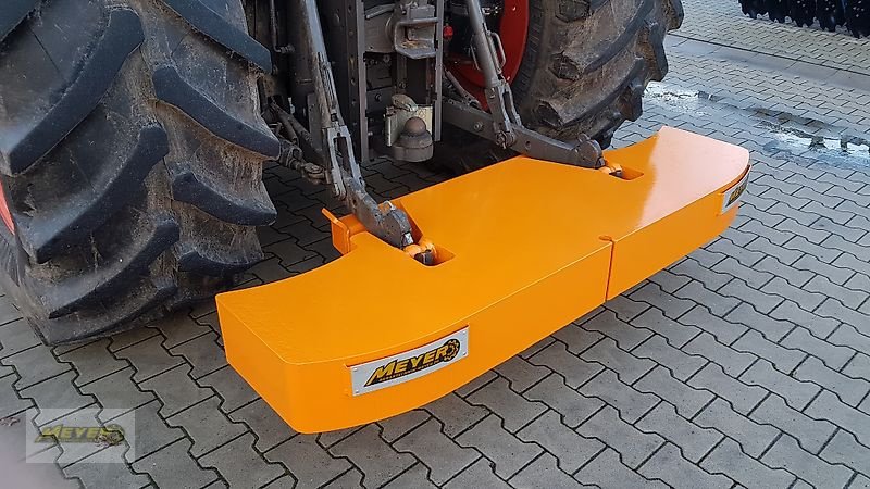 Frontgewicht van het type WM Meyer HG 1500, Neumaschine in Andervenne (Foto 9)