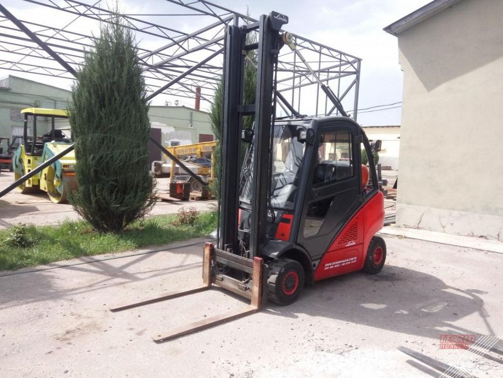 Gabelstapler typu Linde H20T,  v Харків (Obrázek 1)