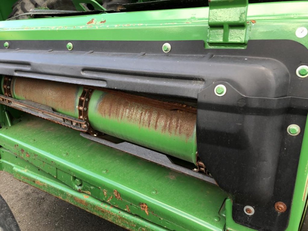 Oldtimer-Mähdrescher del tipo John Deere 9870 STS,  In Київ (Immagine 4)