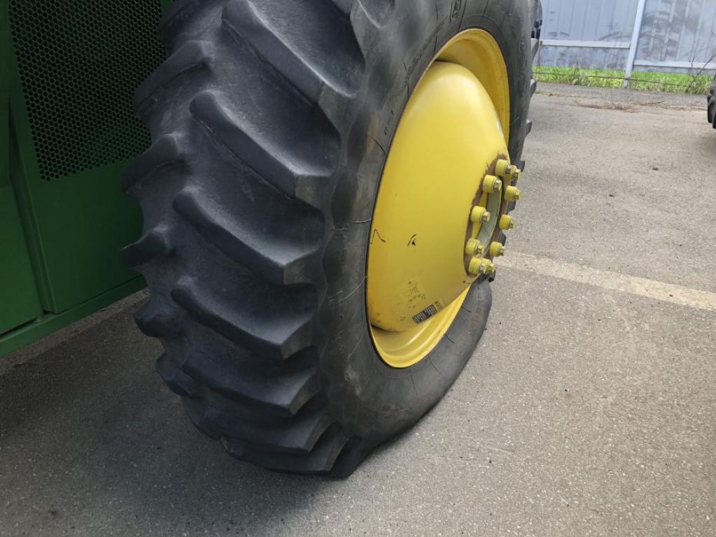 Oldtimer-Mähdrescher del tipo John Deere 9870 STS,  In Київ (Immagine 10)