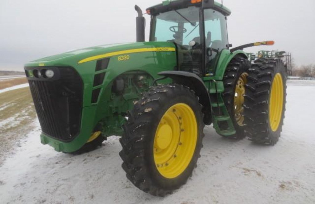 Oldtimer-Traktor typu John Deere 8330, Neumaschine v Київ (Obrázek 10)