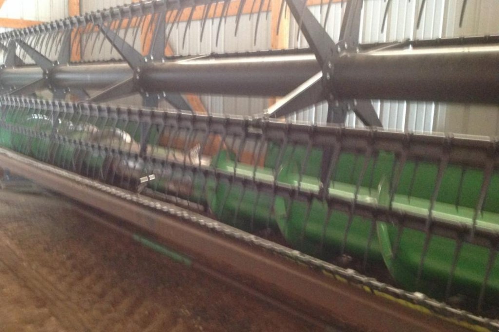 Schneidwerk typu John Deere 925F,  v Київ (Obrázek 1)