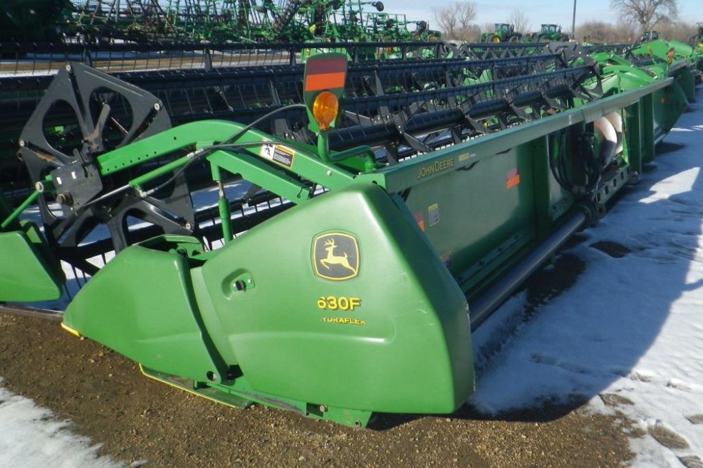 Schneidwerk typu John Deere 630 Hydro Flex,  v Київ (Obrázek 1)