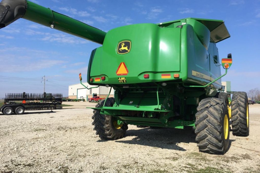 Oldtimer-Mähdrescher typu John Deere 9770 STS, Neumaschine v Київ (Obrázek 3)