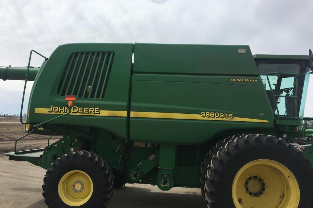 Oldtimer-Mähdrescher typu John Deere 9860 STS, Neumaschine v Київ (Obrázek 4)