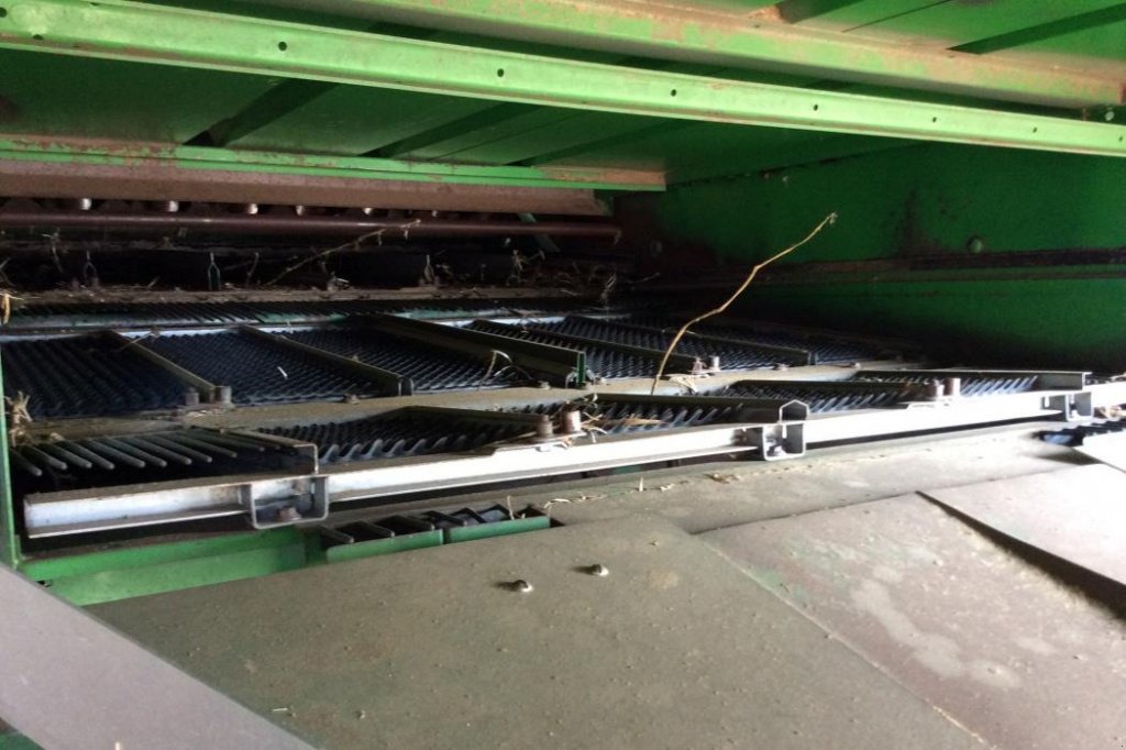 Oldtimer-Mähdrescher del tipo John Deere 9600, Neumaschine In Київ (Immagine 7)