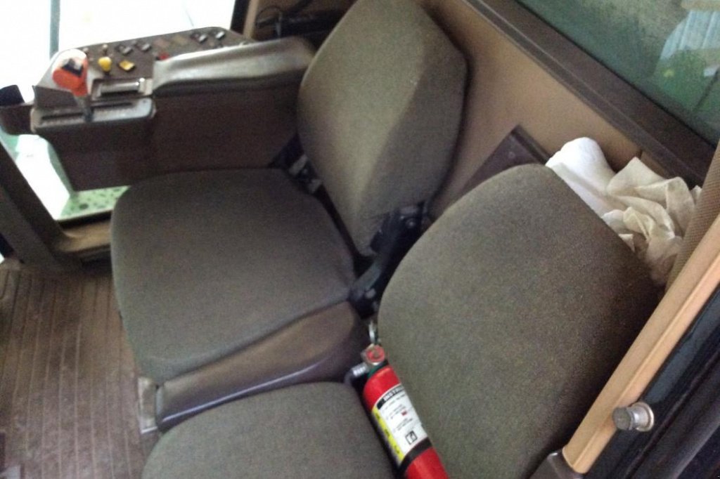 Oldtimer-Mähdrescher del tipo John Deere 9600, Neumaschine In Київ (Immagine 2)