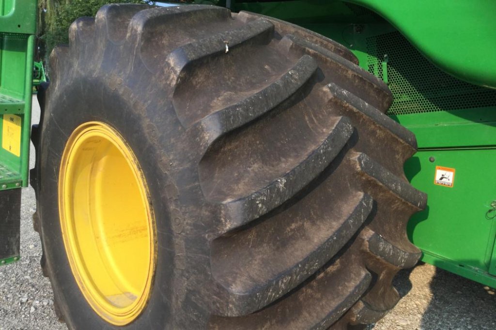 Oldtimer-Mähdrescher typu John Deere 9770 STS, Neumaschine v Київ (Obrázek 8)