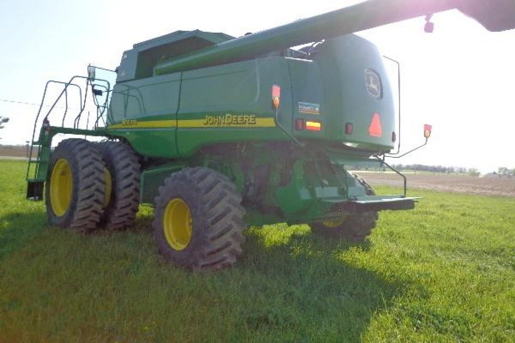 Oldtimer-Mähdrescher typu John Deere 9650 STS, Neumaschine v Київ (Obrázek 1)